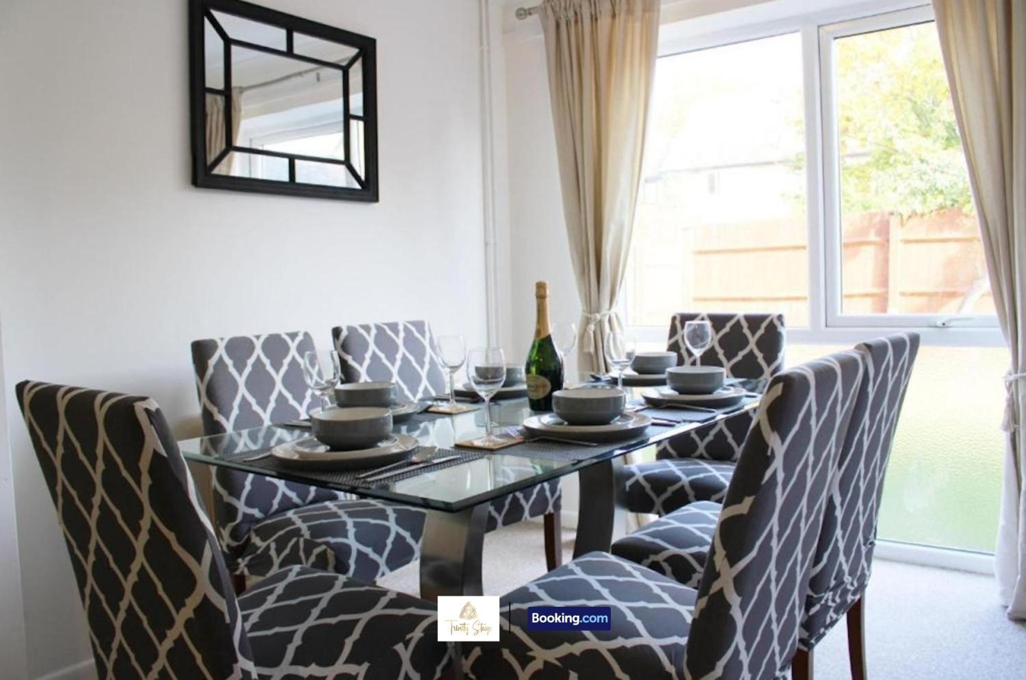 4 Bedroom House With Parking Near City Centre By Trinity Stays Short Lets & Serviced Accommodation Cambridge Экстерьер фото